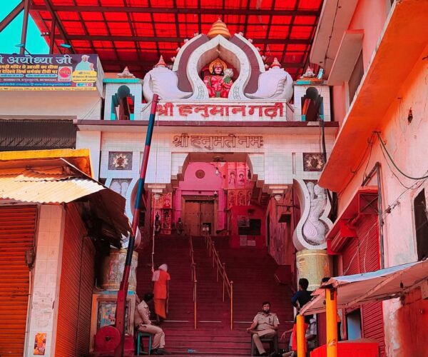 2-hanuman-garhi-ayodhya-uttar-pradesh-attr-hero